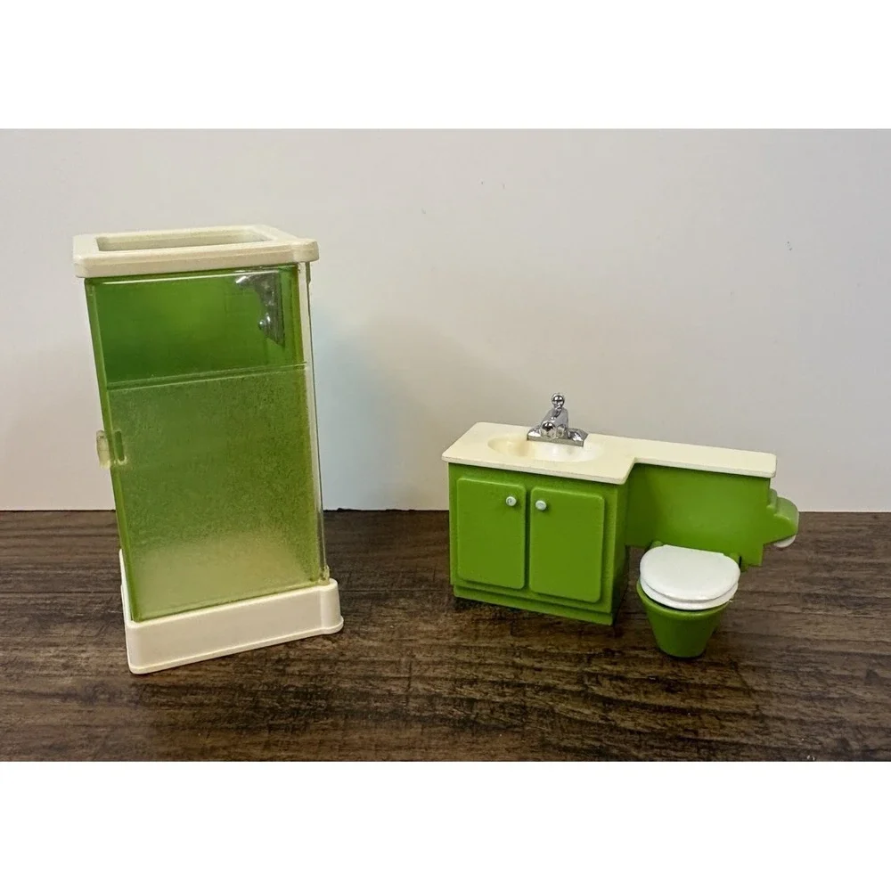 Vintage 1977 Fisher Price Dollhouse Family Green Bathroom Toilet Shower Vanity